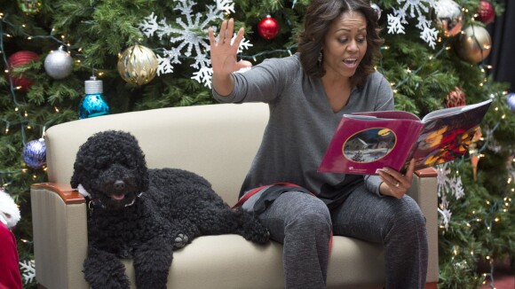 Michelle Obama : Charmante conteuse de Noël au milieu d'enfants enchantés