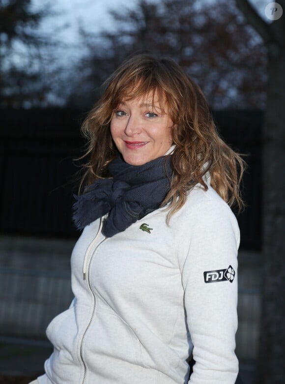 Exclusif - Julie Ferrier arrivant à l'enregistrement de l'émission Vivement dimanche à Paris le 18 décembre 2013 (diffusion sur France 2 le 22 décembre)