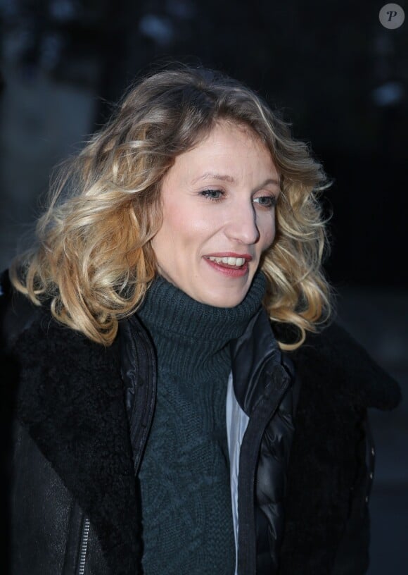 Exclusif - Alexandra Lamy arrivant à l'enregistrement de l'émission Vivement dimanche à Paris le 18 décembre 2013 (diffusion sur France 2 le 22 décembre)