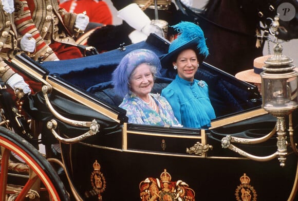 La reine mère et la princesse Margaret lors du mariage du prince Charles et de Lady Di le 29 juillet 1981