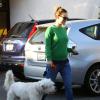 L'actrice Olivia Wilde, enceinte, dépose son chien au camp pour animaux domestique K-9 Camp à Los Angeles, le 20 décembre 2013.