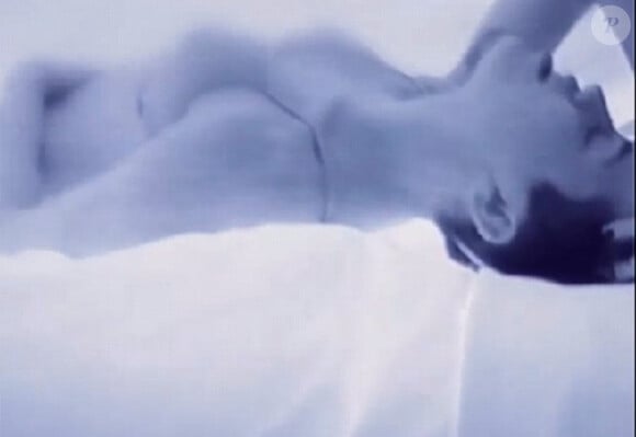 Miley Cyrus dans un extrait du clip Adore You, son dernier single.
