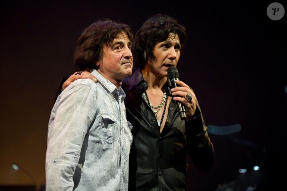 Exclusif - Thierry Pastor et Jean-Luc Lahaye lors du concert de Jean-Luc Lahaye pour son 61e anniversaire au Théâtre Dejazet à Paris, le 23 décembre 2013.