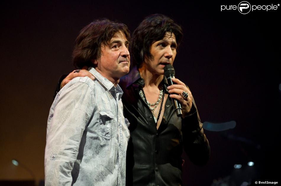 Exclusif - Thierry Pastor et Jean-Luc Lahaye lors du concert de Jean-Luc Lahaye pour son 61e anniversaire au Théâtre Dejazet à Paris, le 23 décembre 2013.