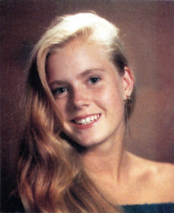Amy Adams en 1992, lors de sa dernière année à la Douglas County High School, Castle Rock, dans le Colorado.