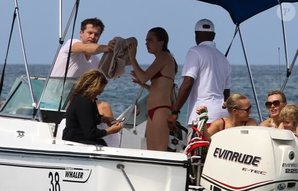 Cara Delevingne en vacances à la Barbade, le 27 décembre 2013.
