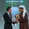 Xavi à l'honneur lors de la cérémonie des Global Soccer de la 8e édition de la Dubai International Sports Conference à Dubaï, le 28 décembre 2013