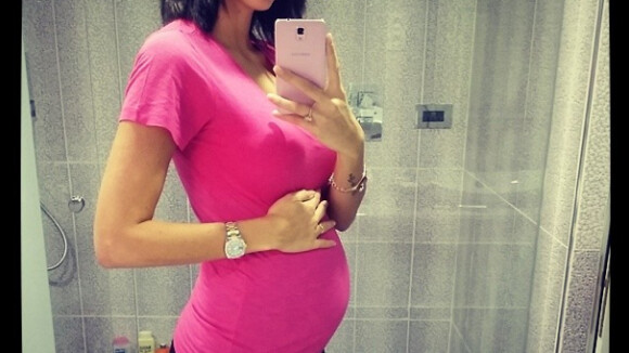 Jade Foret, enceinte de 5 mois : Elle expose son ventre, Liva joue les tops !