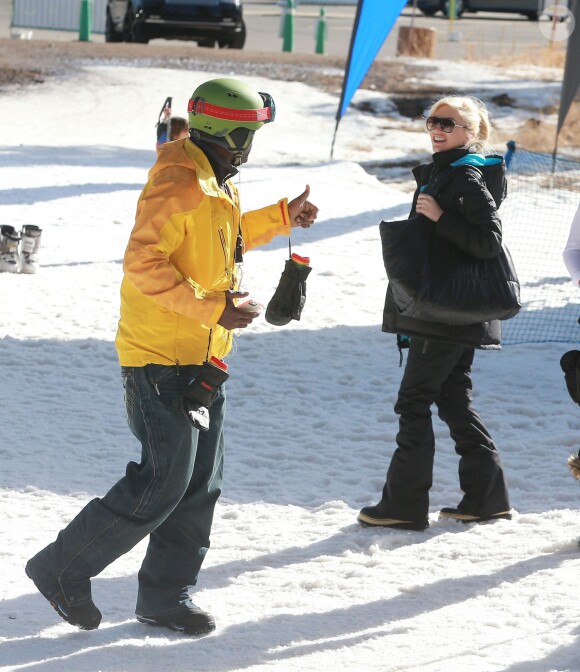 Seal et Gwen Stefani se saluent à Mammoth, le 30 décembre 2013.