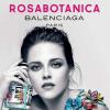 Kristen Stewart pose pour le parfum Rosabotanica de Balenciaga dont elle était l'égérie jusqu'à fin 2013.