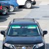 Charlize Theron retrouvant Sean Penn dans sa voiture après avoir été acheter des cafés au Starbucks, à Los Angeles le 4 janvier 2014. De quoi renforcer les rumeurs d'idylle après leurs vacances à Hawaï
