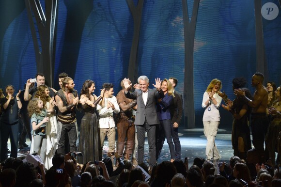 Exclusif - M. Pokora et sa bande lors de la dernière représentation du spectacle "Robin des Bois" au Palais des Congrès, à Paris, le 5 janvier 2014.