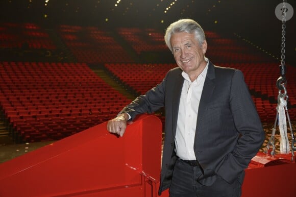 Exclusif - Gilbert Coullier, co-producteur du spectacle "Robin des Bois" pose lors de la dernière représentation au Palais des Congrès à Paris, le 5 janvier 2014.