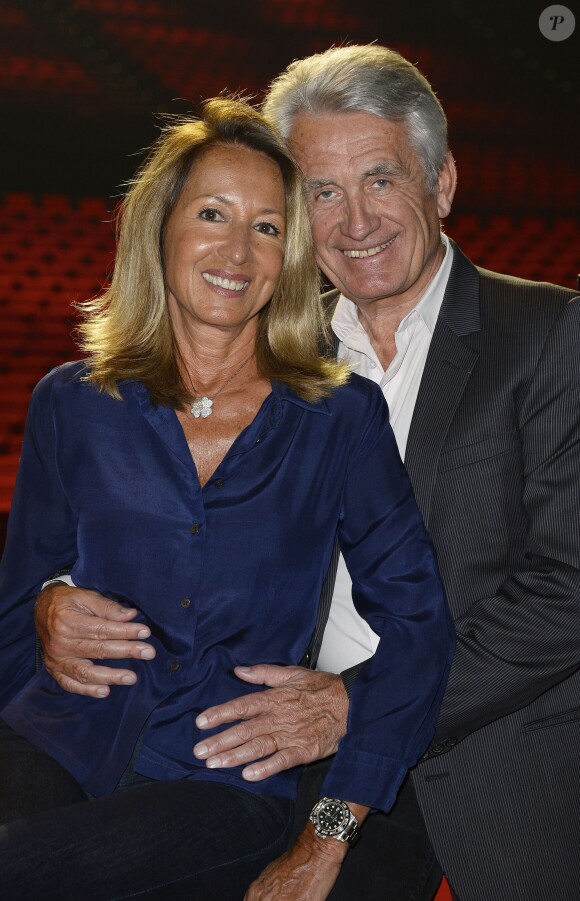 Exclusif - Nicole et Gilbert Coullier, les producteurs du spectacle "Robin des Bois" posent lors de la dernière représentation au Palais des Congrès à Paris, le 5 janvier 2014.