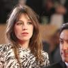 Charlotte Gainsbourg et Yvan Attal montent les marches pour Antichrist à Cannes le 18 mai 2009.