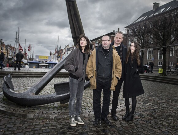 Charlotte Gainsbourg, Lars von Trier, Stellan Skarsgard et Stacy Martin lors du photocall du film "Nymphomaniac" à Copenhague, le 4 décembre 2013.