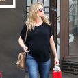 Emily Blunt, enceinte de son premier enfant, à West Hollywood (Los Angeles) le 7 janvier 2014
