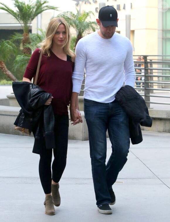 Emily Blunt, enceinte, et son mari John Krasinski à Los Angeles le 4 janvier 2014