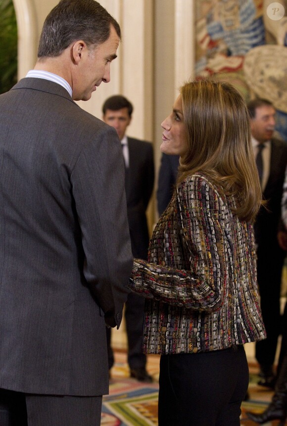 Felipe et Letizia d'Espagne assuraient diverses audiences à la Zarzuela le 8 janvier 2014, au lendemain de l'annonce de la mise en examen de l'infante Cristina