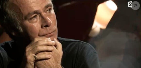Franck Dubosc est ému aux larmes en évoquant son père dans La Parenthèse Inattendue diffusée le 8 janvier 2013.