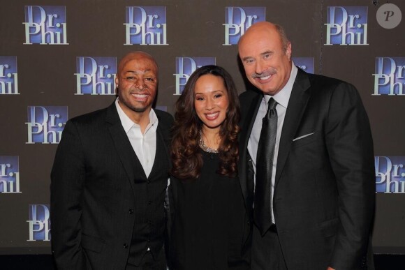 J.R. Martinez avec le Dr. Phil et son ex-compagne Diana Gonzalez-Jones le 4 avril 2013.
