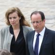 Valérie Trierweiler et Francois Hollande aux obsèques de Pierre Mauroy aux Invalides à Paris, le 11 juin 2013.