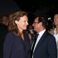 François Hollande et Valérie Trierweiler en vacances dans le Fort de Bregançon à Bormes-les-Mimosas, le 2 août 2012.