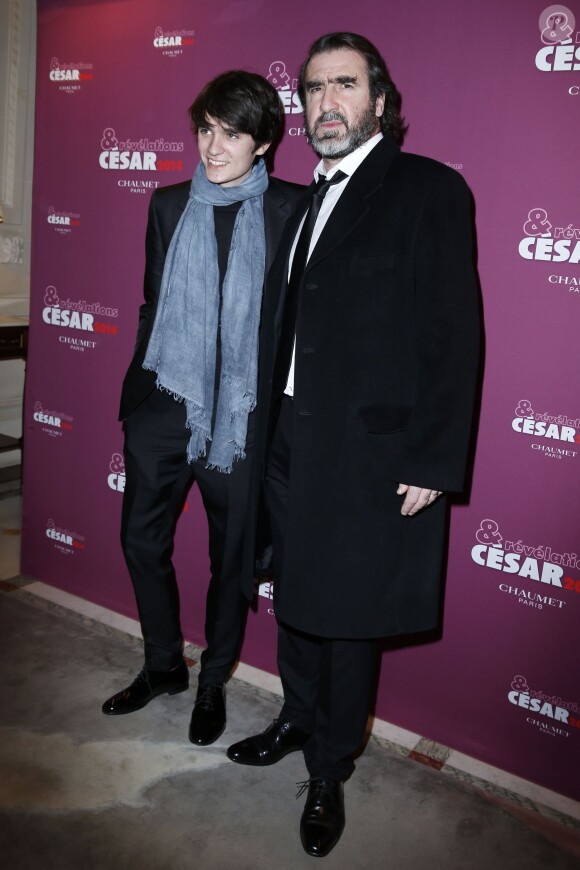 Alain-Fabien Delon et son parrain Eric Cantona arrivant au dîner au Meurice des Révélations des César le 13 janvier 2014