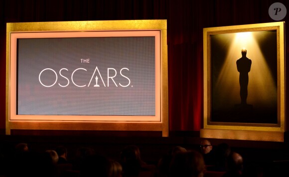 Chris Hemsworth et la présidente de l'Académique Cheryl Boone Isaacs annoncent les nominées aux Oscars 2014 à Beverly Hills, Los Angeles, le 16 janvier 2014.