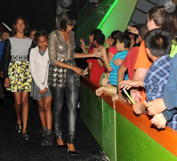 Michelle Obama et ses filles Sasha et Malia Obama lors des Kids' Choice Awards 2012 à Los Angeles.