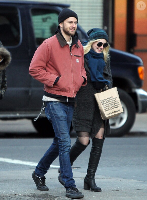 Dakota Fanning et Jamie Strachan à Soho à New York le 12 décembre 2013