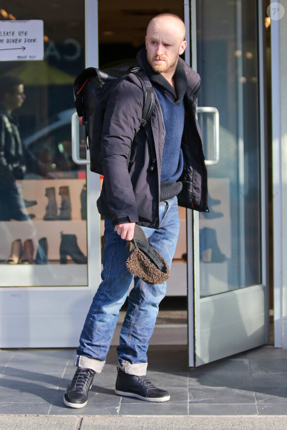 Les jeunes fiancés Robin Wright et Ben Foster en promenade à Vancouver au Canada le 19 janvier 2014