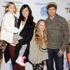 Jaimie Alexander et Peter Facinelli en compagnie de ses filles lors de la première du spectacle Totem par le Cirque du Soleil à Santa Monica, le 21 janvier 2014.