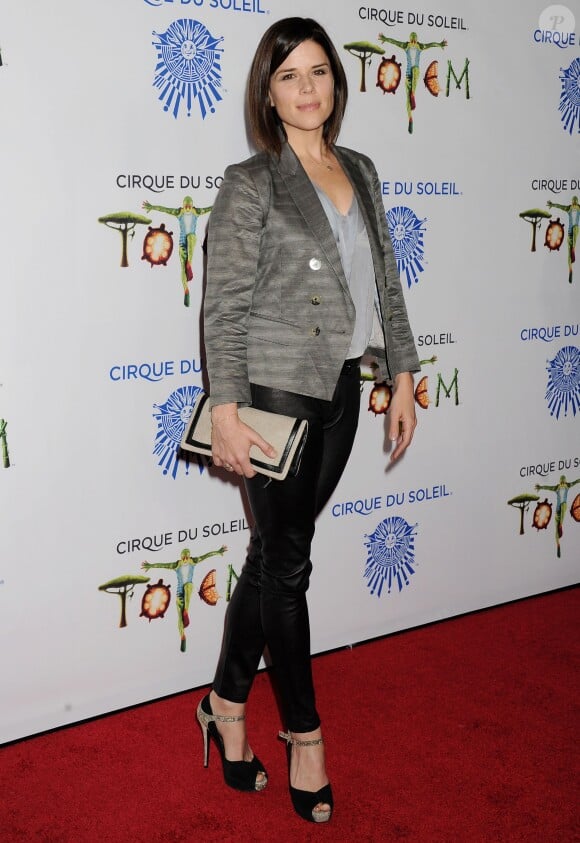 Neve Campbell lors de la première du spectacle Totem par le Cirque du Soleil à Santa Monica, le 21 janvier 2014.