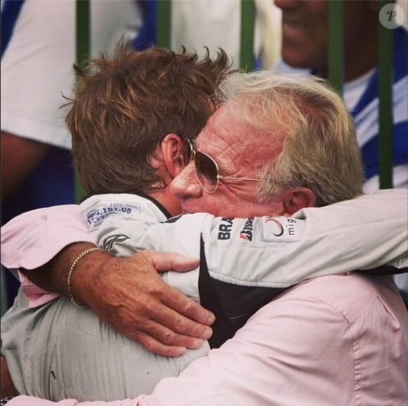 Jenson Button dans les bras de son père John, mort le 12 janvier 2014