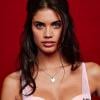 Sara Sampaio pose pour Victoria's Secret.