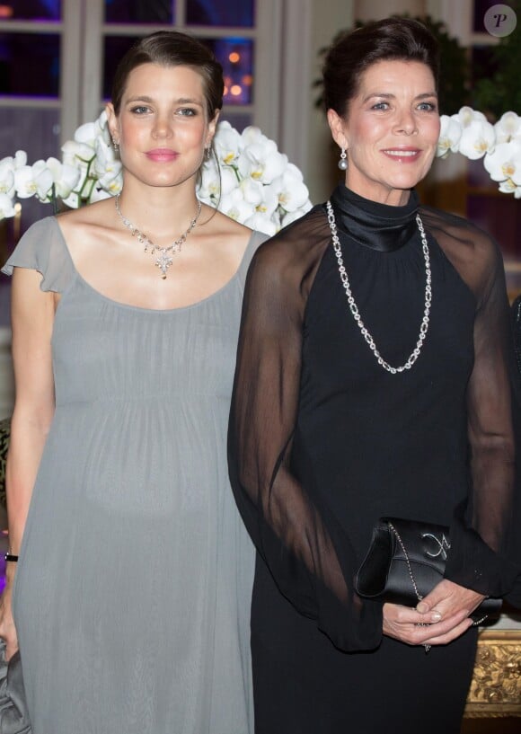 Charlotte Casiraghi et sa mère la princesse Caroline de Hanovre à l'hôtel Hermitage de Monaco le 4 octobre 2013