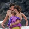 Exclusif - Simon Helberg, acteur de la série "The Big Band Theory", passe des vacances avec son épouse enceinte, Jocelyn, et leur fille de 18 mois, Adeline, à Hawaii. Le 3 février 2014.
