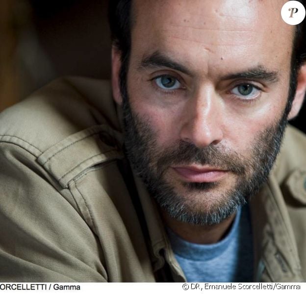 Anthony Delon dans la peau du chirurgien Roman Lucas pour "Interventions", nouvelle série événement de TF1 (2013).