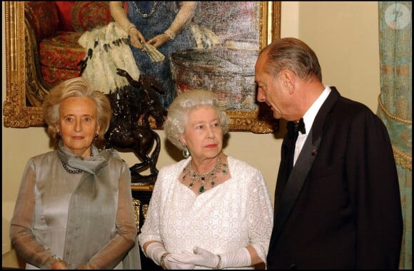 Jacques Chirac, Bernadette et Elizabeth II au château de Windsor, le 18 novembre 2004.