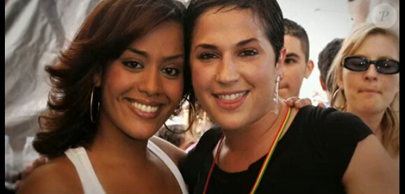 Amel Bent, dans les coulisses de sa nouvelle tournée. Un reportage diffusé dans "50 min Inside", samedi 8 février 2014.