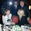 Fanny Ardant et Sandrine Kiberlain complices au déjeuner des nommés aux César au Fouquet's à Paris, le 8 février 2014.