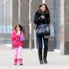 Katie Holmes accompagne sa fille Suri à la patinoire pour un après-midi avec des copines, à New York, le 9 février 2014.