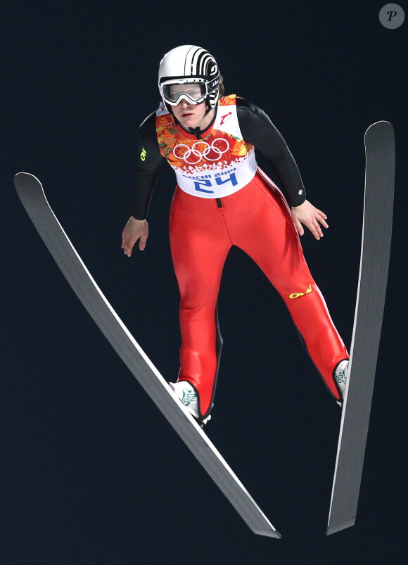 Coline Mattel a réalisé un saut techniquement parfait pour décrocher la médaille de bronze lors de l'épreuve de saut à ski aux Jex olympiques de Sotchi, le 11 février 2014