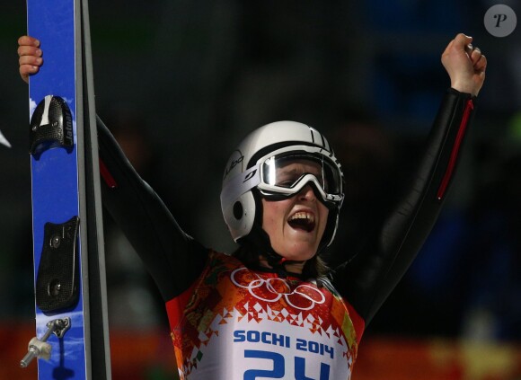 Coline Mattel, la petite merveille tricolore, a décroché la médaille de bronze lors de l'épreuve de saut à ski le 11 février 2014 lors des Jeux olympiques de Sotchi