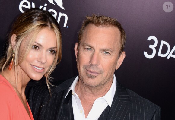 Kevin Costner et Christine Baumgartner à la première de "3 Days To Kill" à Los Angeles, le 12 février 2014.