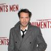Nicolas Bedos arrive à la première du film Monuments Men à l'UGC Normandie à Paris le 12 février 2014.