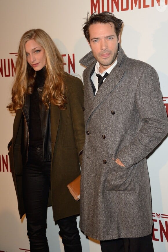 Nicolas Bedos et sa compagne Zoé à la première du film Monuments Men à l'UGC Normandie à Paris le 12 février 2014.