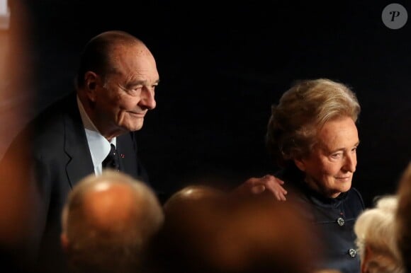 Jacques et Bernadette Chirac lors de la cérémonie de remise du Prix pour la prévention des conflits de la Fondation Chirac au musée du quai Branly. Paris, le 21 novembre 2013