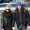 Exclusif - Sam Worthington et sa girlfriend Lara Bingle lors d'une balade romantique à New York, le 20 février 2014.